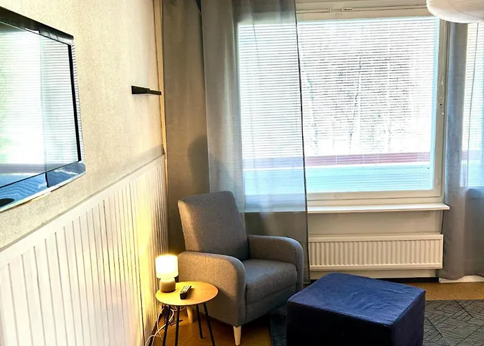 公寓 Rauhaisa Yksioe Ylimmaessae Kerroksessa