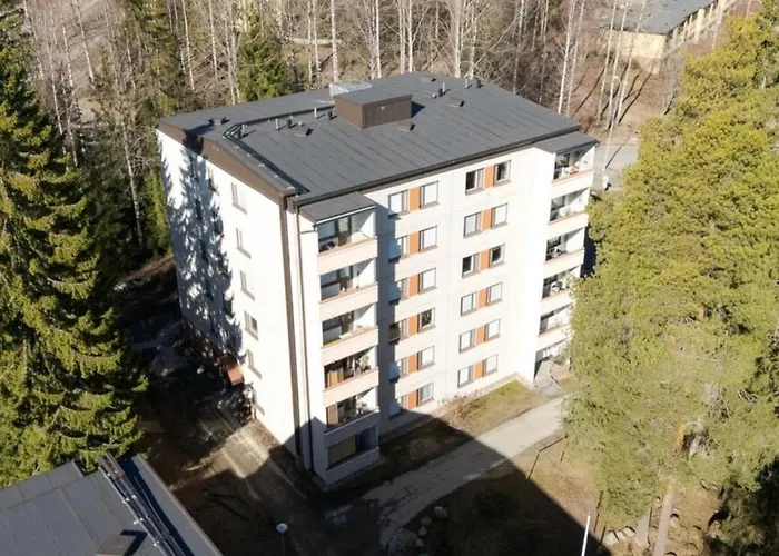 公寓 Rauhaisa Yksioe Ylimmaessae Kerroksessa