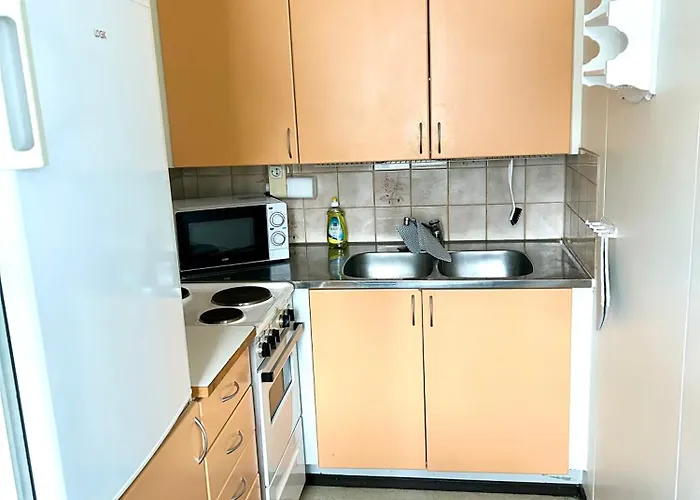 公寓 Rauhaisa Yksioe Ylimmaessae Kerroksessa *